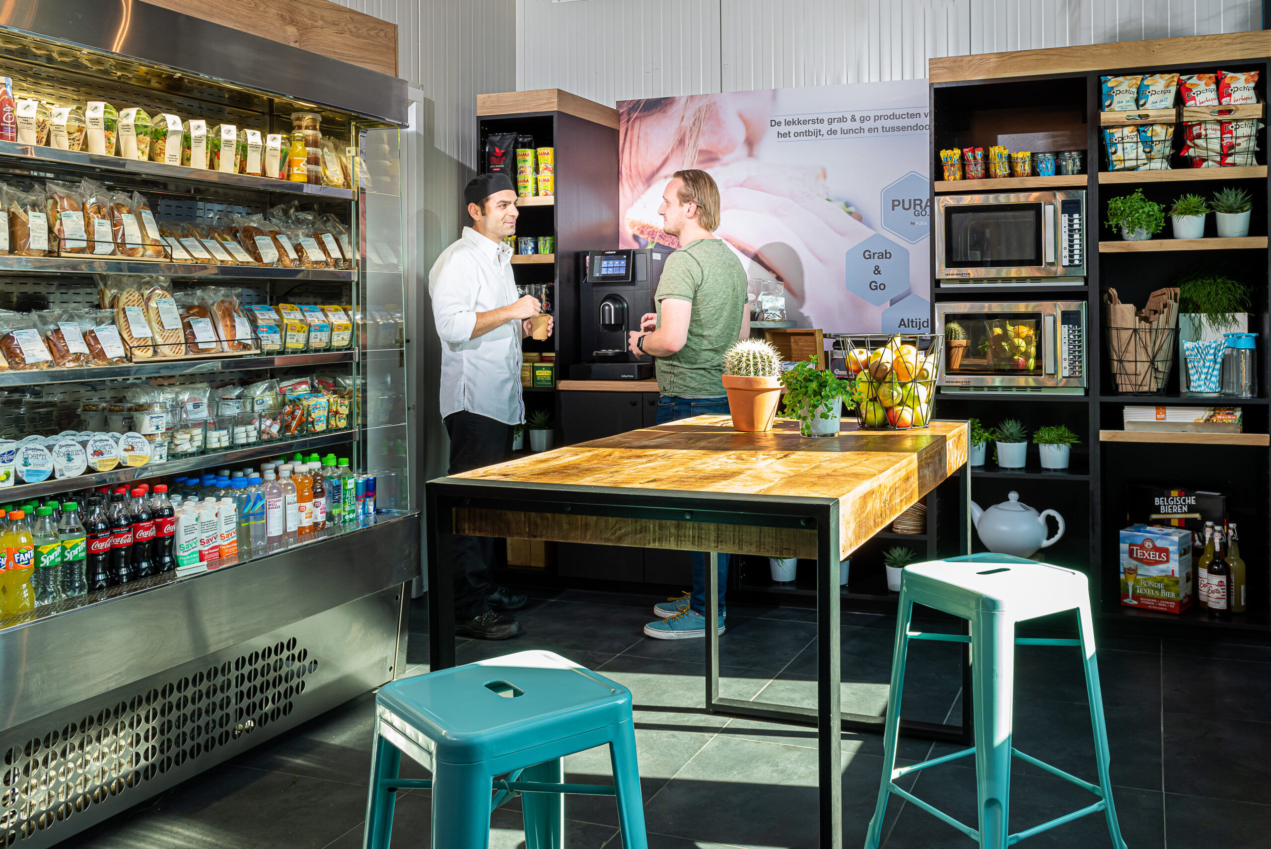 PURA GO mini market bij een accountantskantoor met 25 tot 35 gebruikers per dag